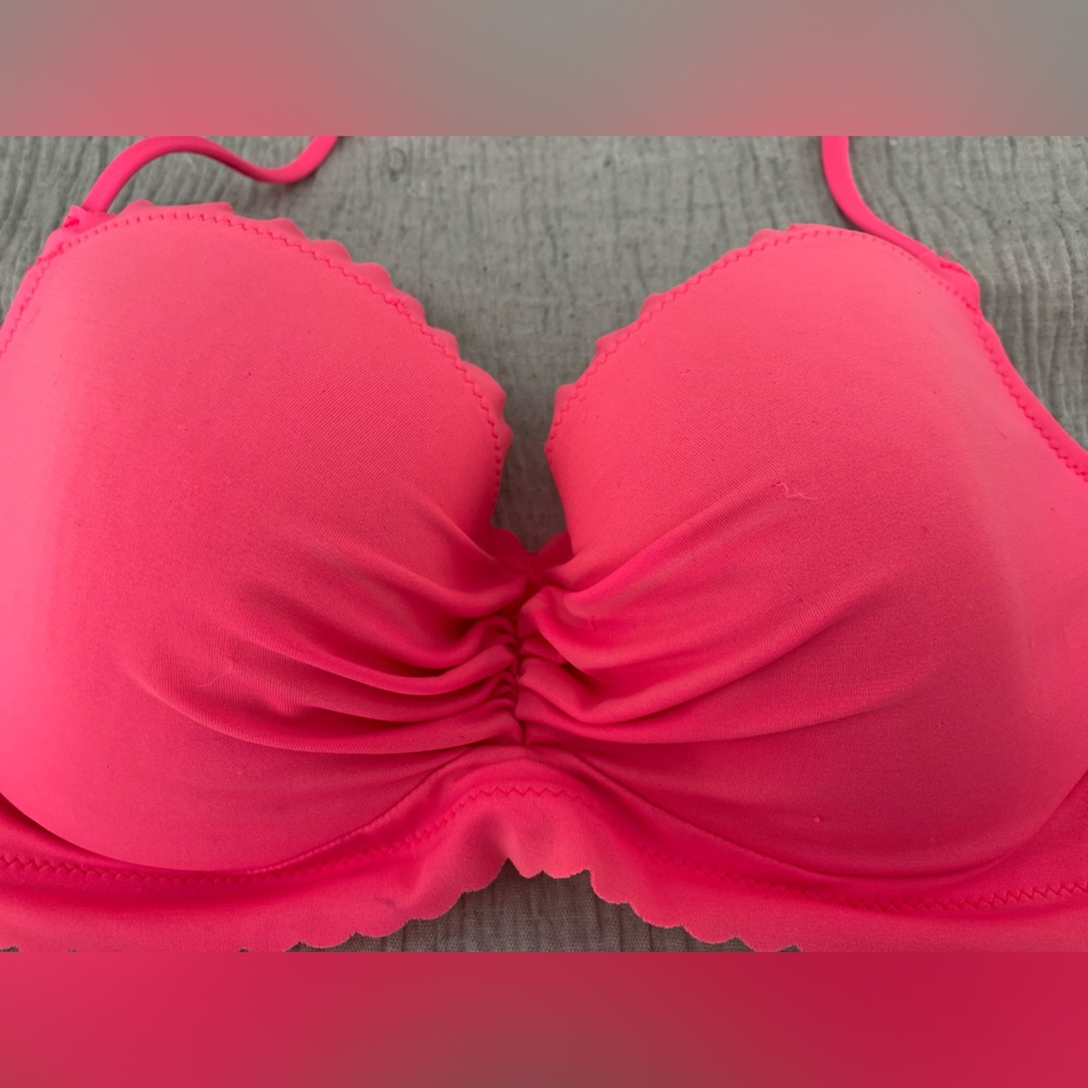 Victoria's Secret Pink The Getaway Scalloped Bikini Top 32D - Picture 5 of 6